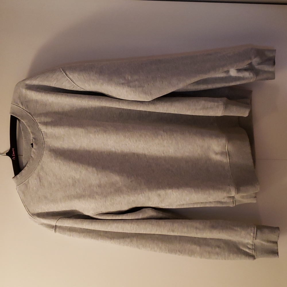 Grey sweatshirt